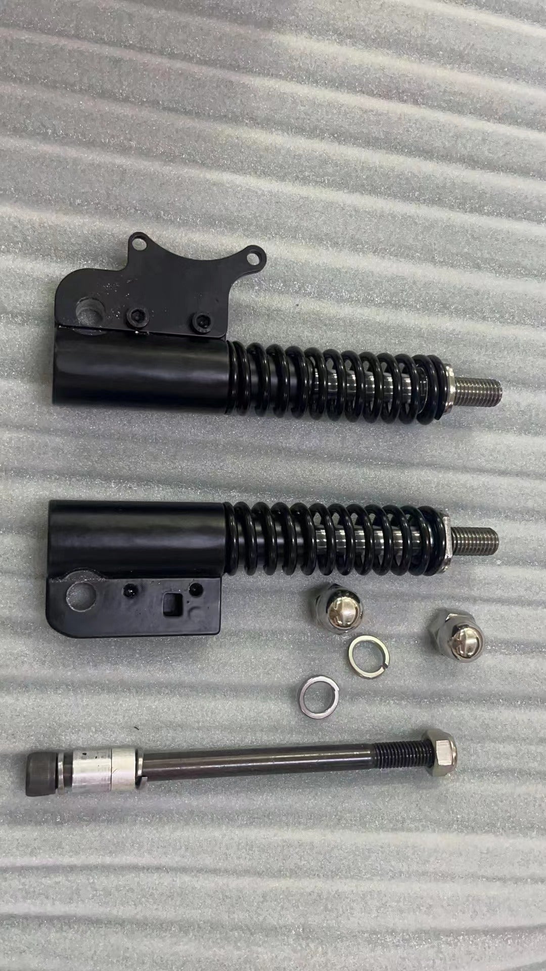 Q30 front shock absorbers